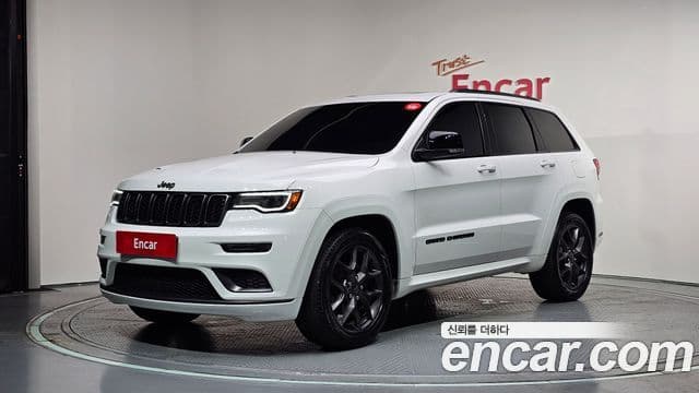 Jeep Grand Cherokee 2020 — Фото 10/20