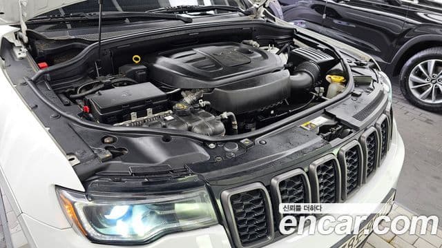 Jeep Grand Cherokee 2020 — Фото 5/20