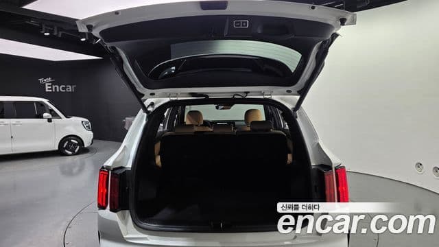 Kia Sorento 2021 — Фото 20/20