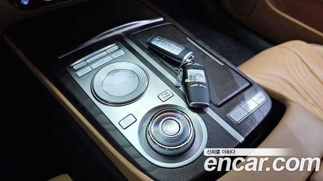 Genesis Electrified G80 2021 — фото 9 из 20