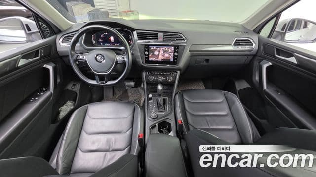 Volkswagen Tiguan 2020 — ფოტო 7/20