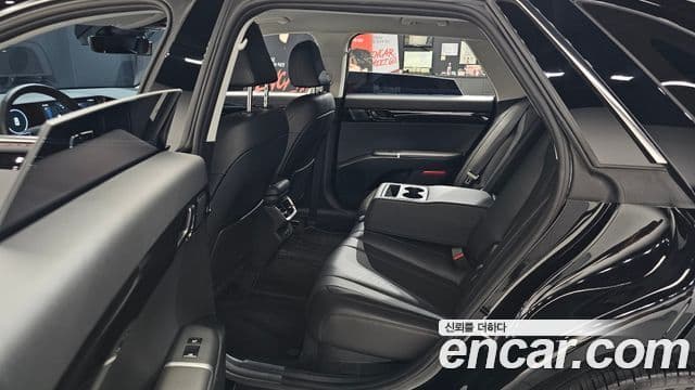 Hyundai Grandeur 2023 — ფოტო 12/20