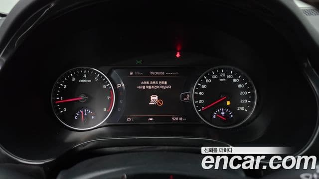 Kia Seltos 2022 — ფოტო 8/20