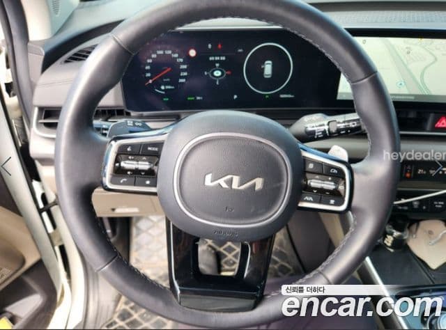 Kia Carnival 2024 — ფოტო 2/4