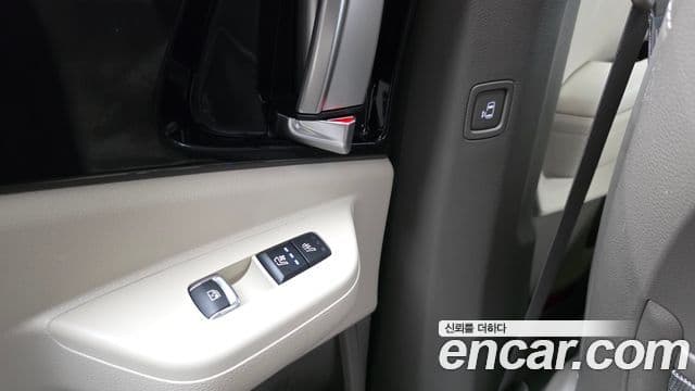 Kia Carnival 2024 — Фото 19/20