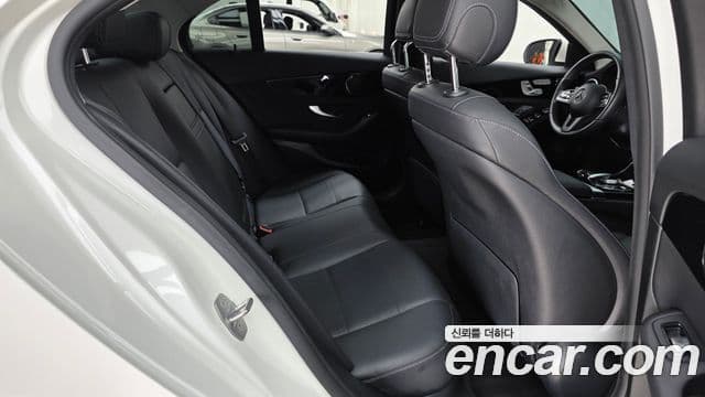 Mercedes-Benz C-Class 2019 — фото 11 из 20
