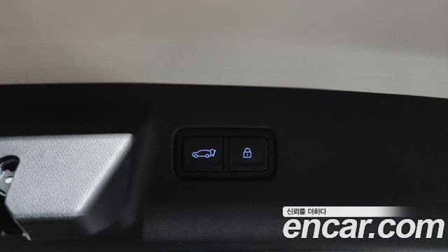 Hyundai Santa Fe 2023 — Şəkil 17/20