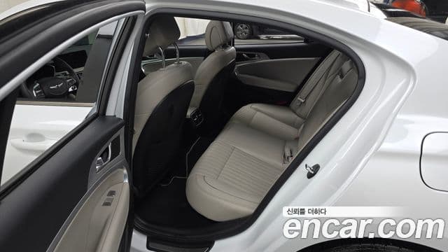 Genesis G70 2022 — ფოტო 11/20