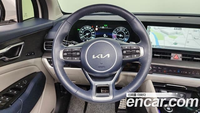 Kia Sportage 2023 — Фото 13/20