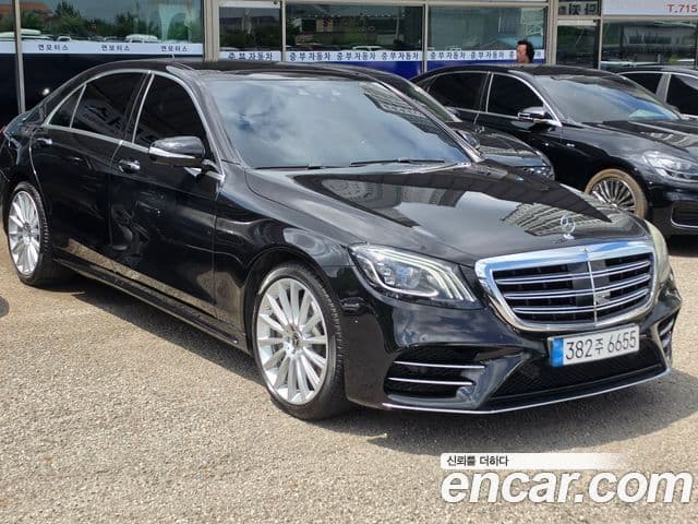 Mercedes-Benz S-Class 2018 — Фото 19/20