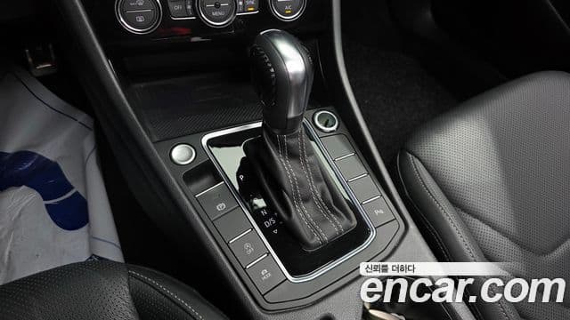 Volkswagen Jetta 2021 — Şəkil 9/20