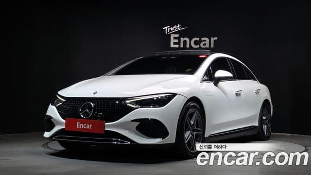 Mercedes-Benz EQE 2022 — ფოტო 31/33