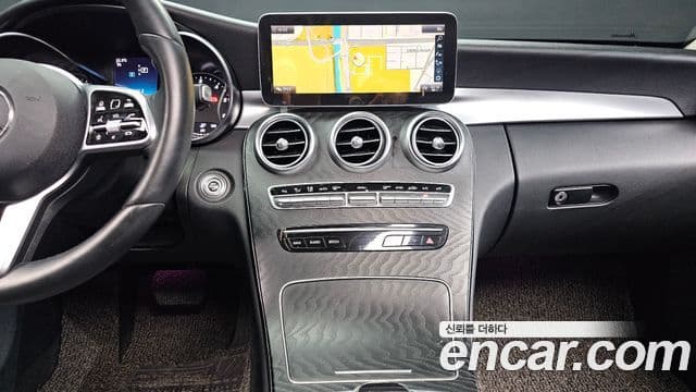 Mercedes-Benz C-Class 2019 — фото 14 из 20