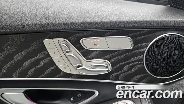 Mercedes-Benz C-Class 2019 — фото 18 из 20
