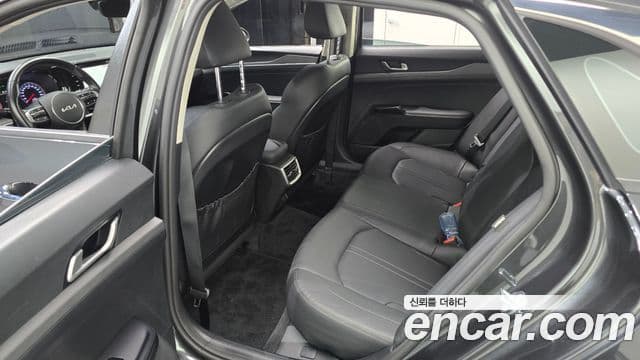 Kia K5 2022 — фото 12 из 20
