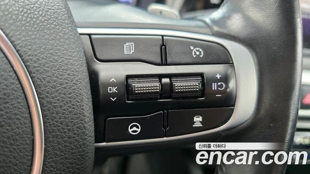 Kia K5 2022 — ფოტო 17/20