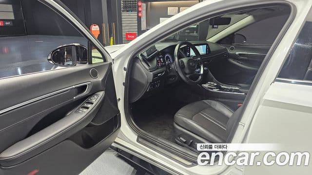 Hyundai Sonata 2021 — фото 10 из 20