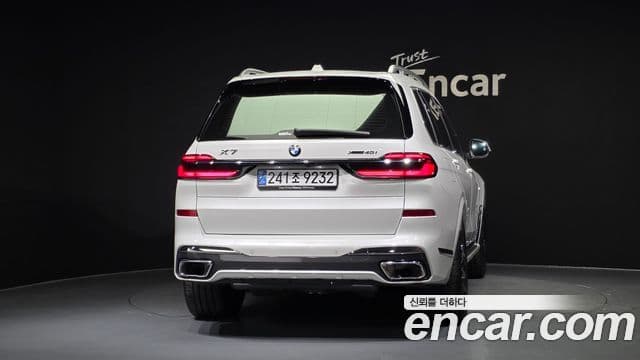 BMW X7 2024 — Photo 25/36