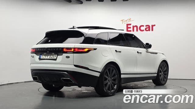 Land Rover Range Rover Velar 2018 — Photo 2/33