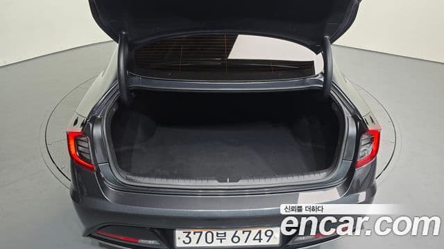 Hyundai Sonata 2022 — ფოტო 15/20