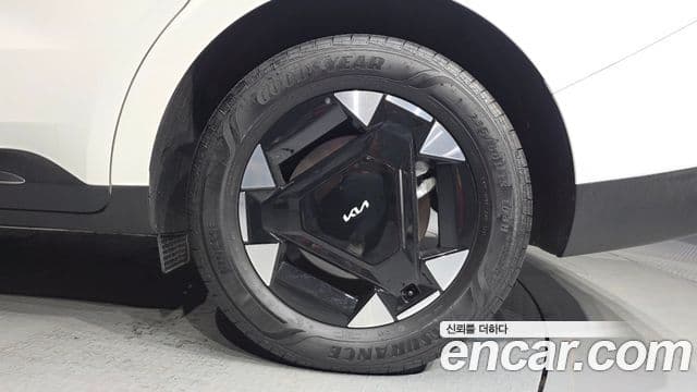 Kia Carnival 2025 — фото 5 из 20