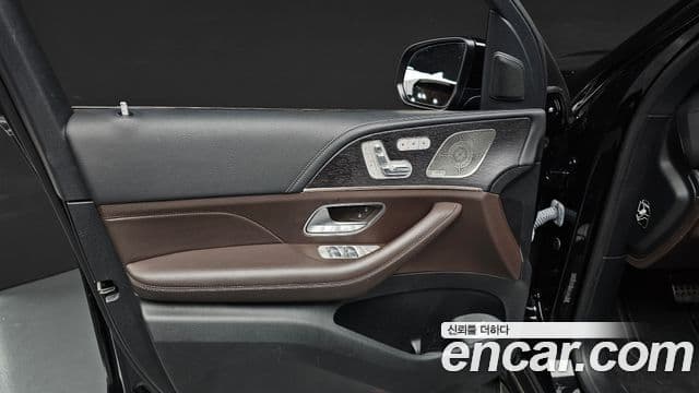 Mercedes-Benz GLS-Class 2022 — Photo 5/34