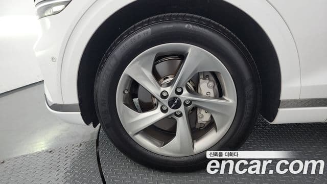 Genesis GV70 2024 — ფოტო 5/20