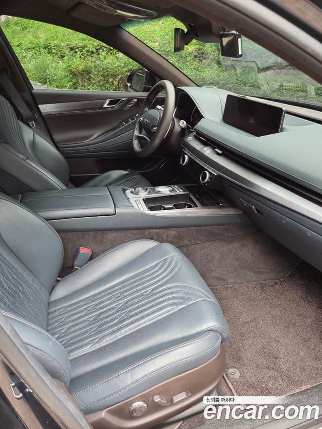 Genesis Electrified G80 2021 — Şəkil 10/17