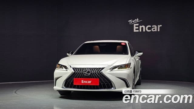Lexus ES300h 2024 — Şəkil 2/20