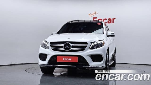 Mercedes-Benz GLE-Class 2018 — ფოტო 3/20