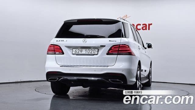 Mercedes-Benz GLE-Class 2018 — ფოტო 4/20