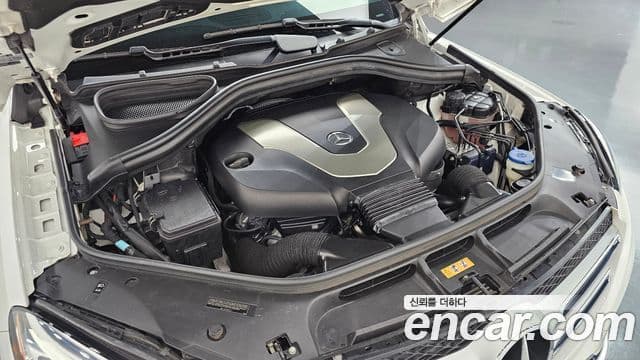 Mercedes-Benz GLE-Class 2018 — ფოტო 6/20