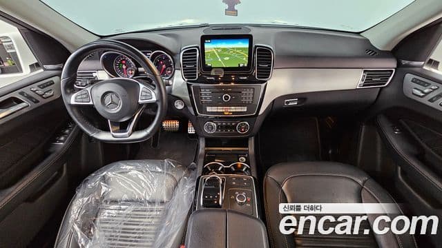 Mercedes-Benz GLE-Class 2018 — ფოტო 7/20