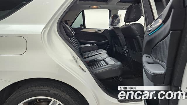 Mercedes-Benz GLE-Class 2018 — ფოტო 11/20