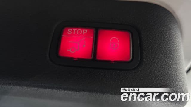Mercedes-Benz GLE-Class 2018 — ფოტო 16/20