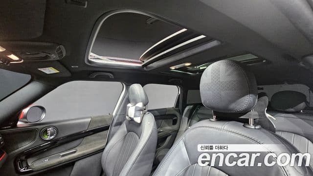 Mini Cooper S Countryman 2023 — Фото 19/20