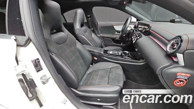 Mercedes-Benz CLA-Class 2024 — Фото 11/20