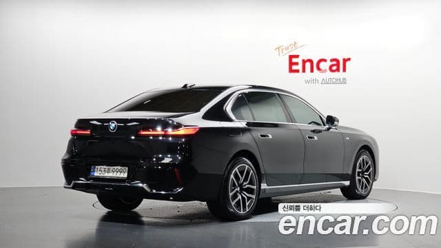 BMW 7 Series 2023 — Şəkil 2/20