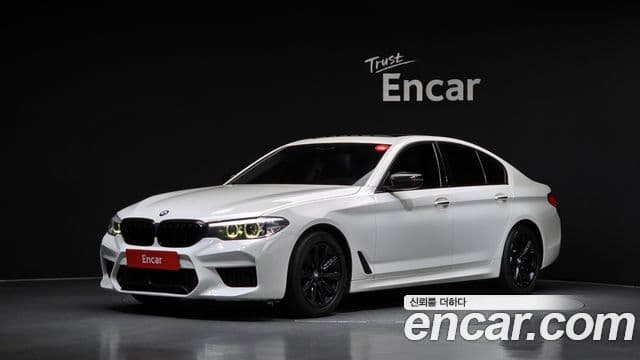 BMW 5 Series 2018 — Фото 1/20