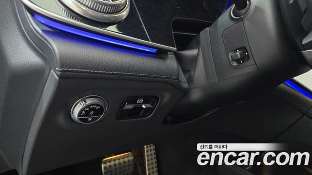 Mercedes-Benz EQS 2022 — Photo 25/31