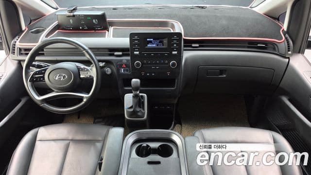 Hyundai Staria 2023 — фото 7 из 20