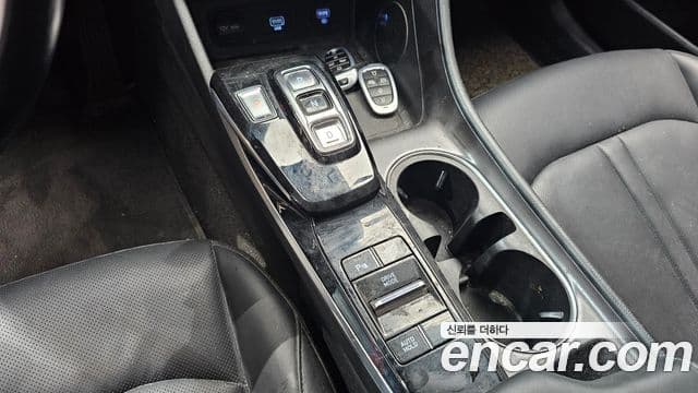 Hyundai Sonata 2021 — ფოტო 9/20