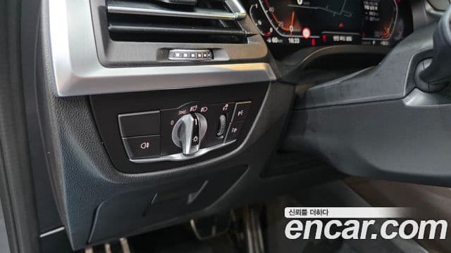 BMW X4 2022 — Şəkil 14/20