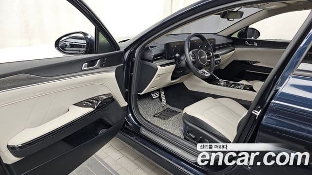 Kia K5 2024 — Şəkil 10/20