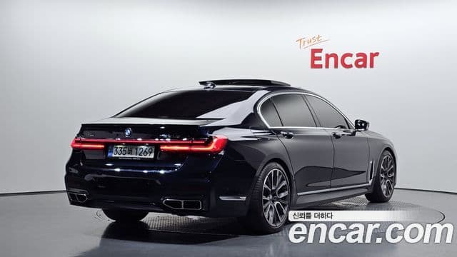 BMW 7 Series 2018 — Фото 2/20