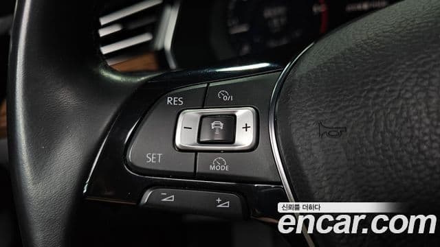 Volkswagen Passat GT 2018 — Фото 19/20