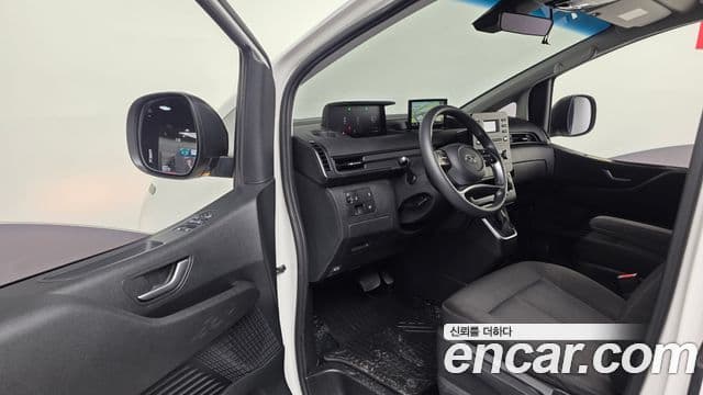 Hyundai Staria 2022 — Фото 10/20