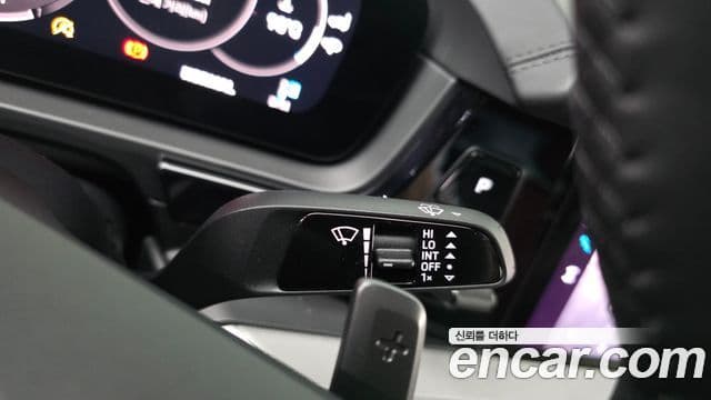 Porsche Cayenne 2023 — Photo 19/34