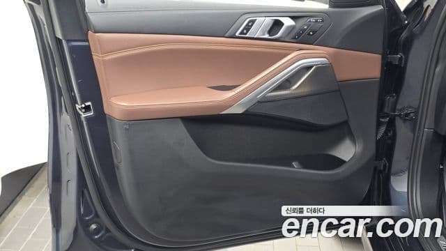 BMW X6 2022 — Photo 10/34