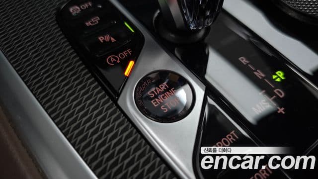 BMW X6 2022 — Photo 19/34